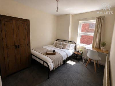 Room available on College Avenue, Leicester Main Photo
