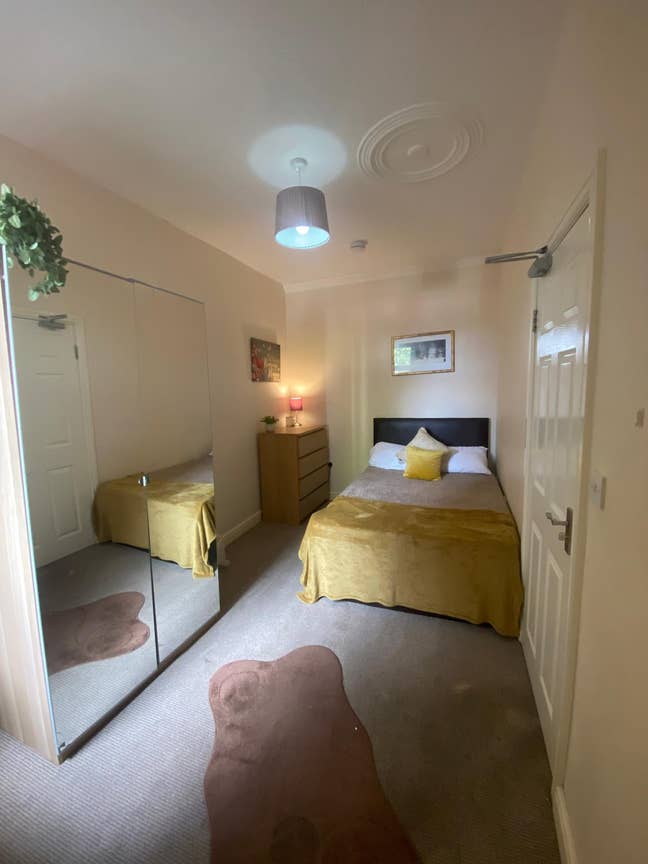 Stylish Double Room - All Bills Included Main Photo