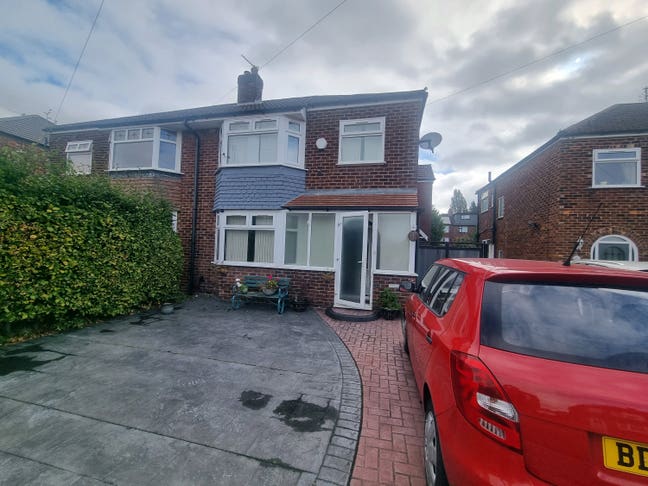 Double Room ensuite toilet with conservatory  Main Photo