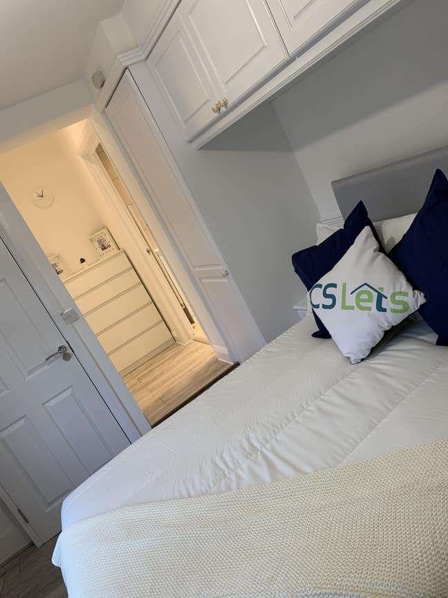 1 Ensuite Close to Station 🏠 Main Photo