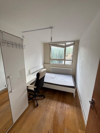Freshly Painted🤩Move in Today! Main Photo
