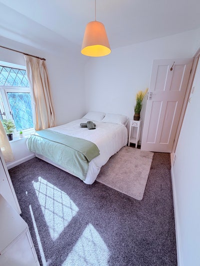 Lovely Ensuite with parking in Wimbledon!  Main Photo