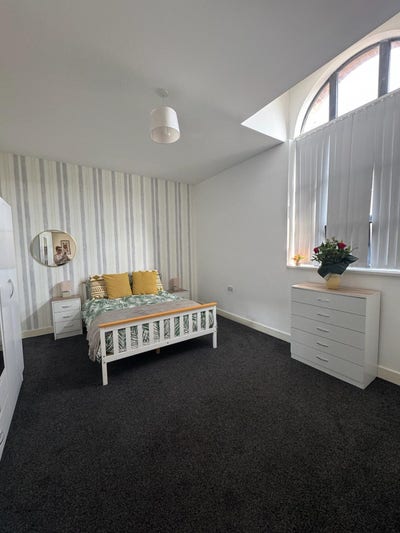 Lovely Ensuite Bed Room around City Centre Main Photo