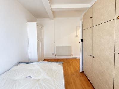 Spacious Double Bedroom in London Bridge Main Photo