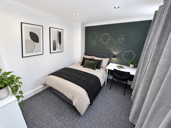 Furnished Dbl Room- All Bills included! Lenton QMC Main Photo