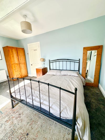Large double room with central location  Main Photo