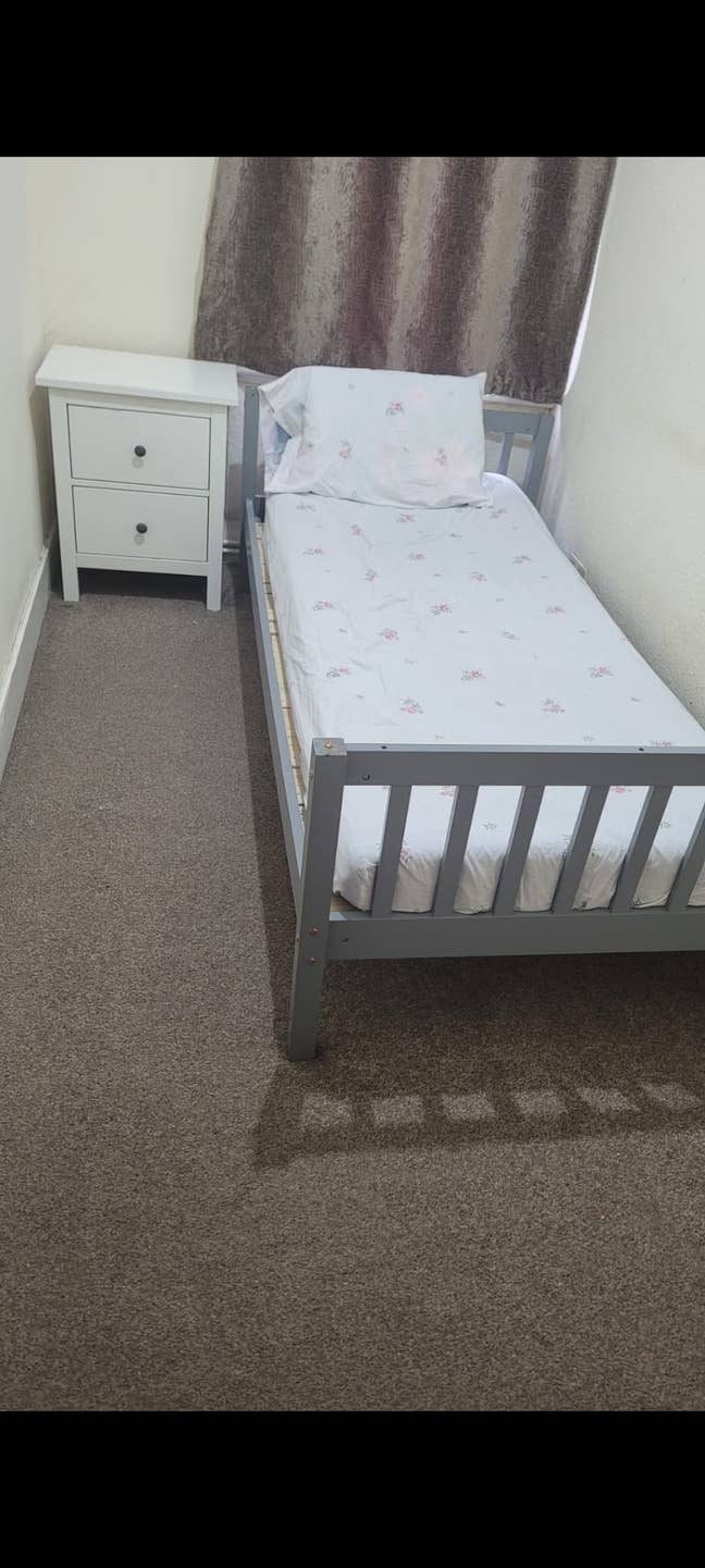 Single & Double Rooms in E6 Main Photo