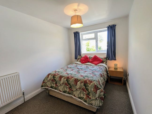 Double Room in Friendly Family Home, Witney Main Photo