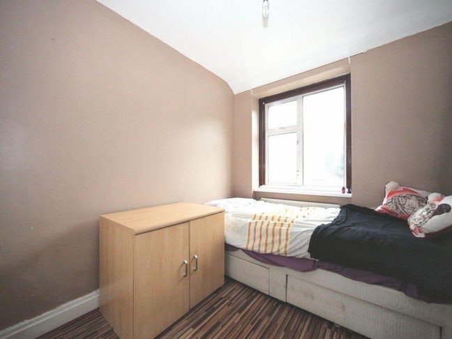 Beautiful Spacious Ensuite & Double bed Main Photo