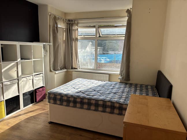 Double bedroom Main Photo