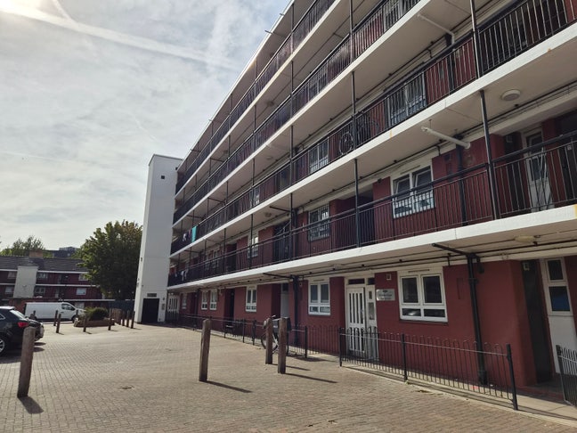 5 Bed Flat next to Truman Brewery, Bricklane. Main Photo
