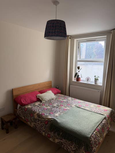 Spacious Double Room in London Main Photo