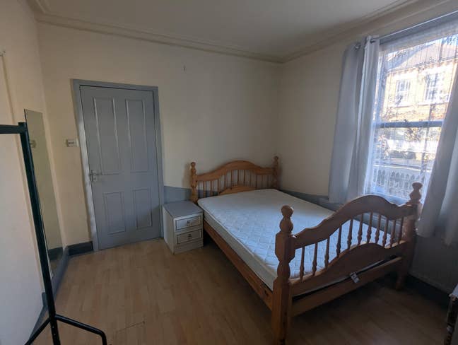 Double room next to Nottinghill ASAP Main Photo