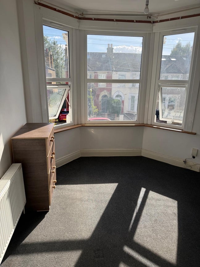En suite double rooms bills included  Main Photo