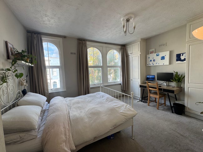 3 Bed House to rent near Victoria Park  Main Photo