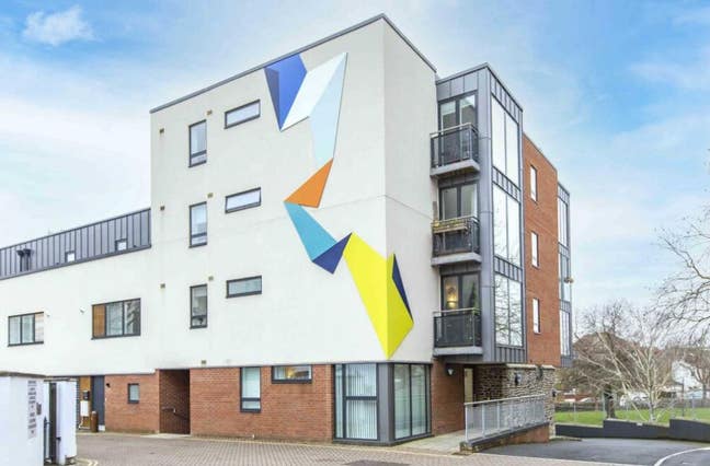 Double Room on Coronation Road  Main Photo