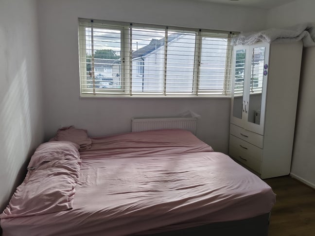 Room available  Main Photo