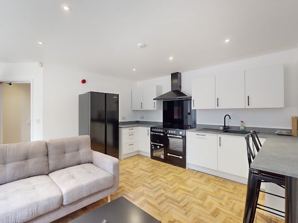 🏠 Modern 6-Bedroom Home | Lenton, Nottingham Main Photo