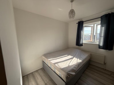 ✨🛏️ Double for Single Use to Let in  Stratford Main Photo