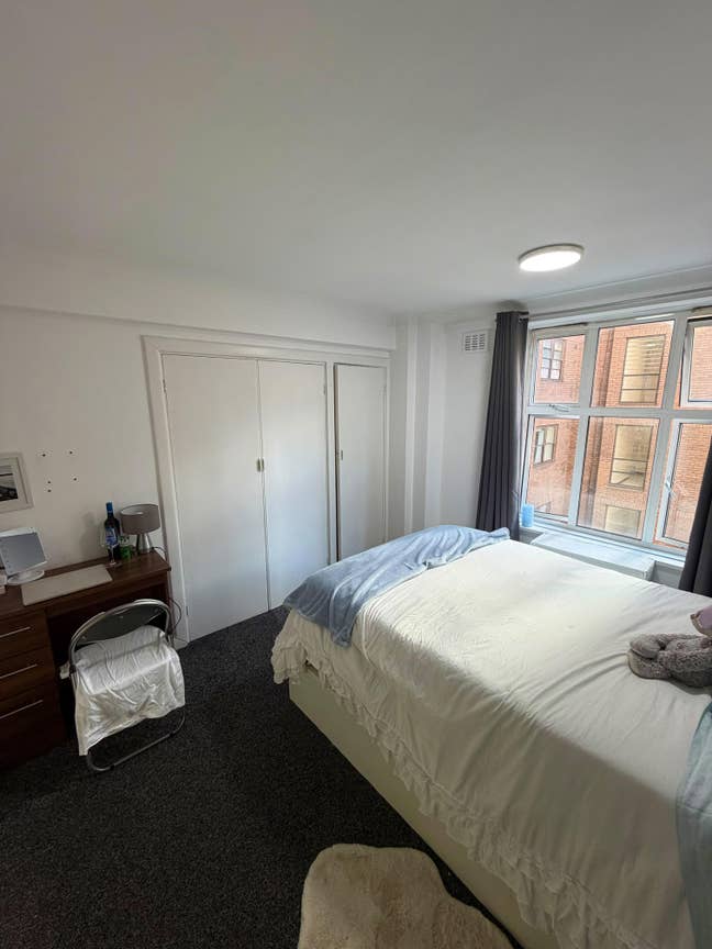 2 Doubles- 24/7 Concierge | 15 mins to Bond St!!! Main Photo