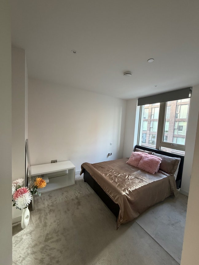 Double Bed Room with personal bathroom Main Photo