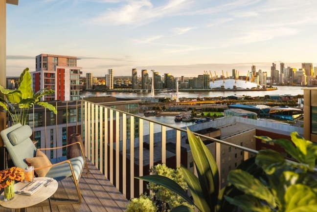 Stunning 3-Bedroom Apartment in Aqua Gardens, Roya Main Photo