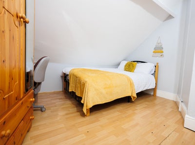 🏡Large Double Rooms + Garden • Bills Inc • LE2 Main Photo