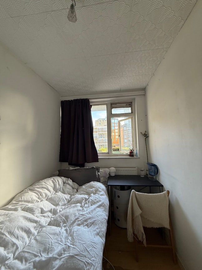 &pound;525 Single Room Old Street Main Photo
