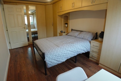 Canary Wharf/Isle of Dogs*Modern Double!B Fast! Main Photo