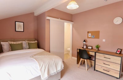 Stunning Ensuite Room Avail in WF1! 5 Bed Hmo Main Photo