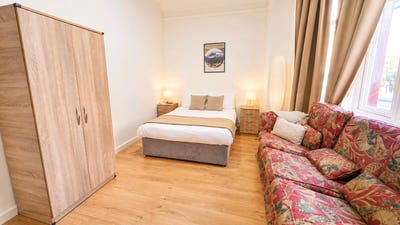 Available Now - Double Rooms - Edgware Road  Main Photo