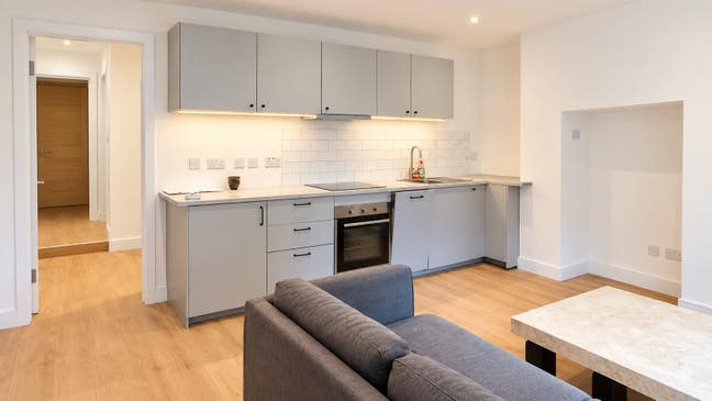 One-Bedroom Flat with Private Yard - All Bills Inc Main Photo