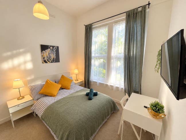 Bright En-Suite Double - West Hampstead Main Photo