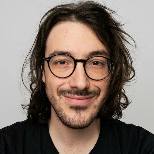 Professional Male seeks a single or double room Main Photo