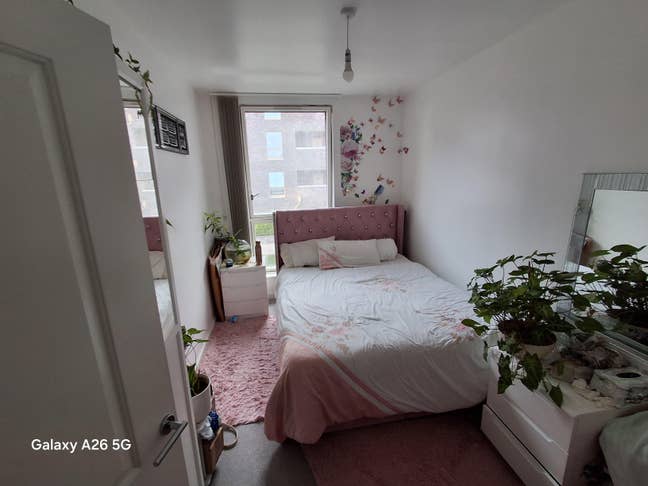 Double room in a luxury house Main Photo