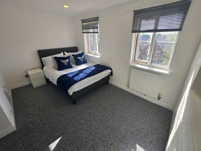 Beautiful River View rooms available  Main Photo