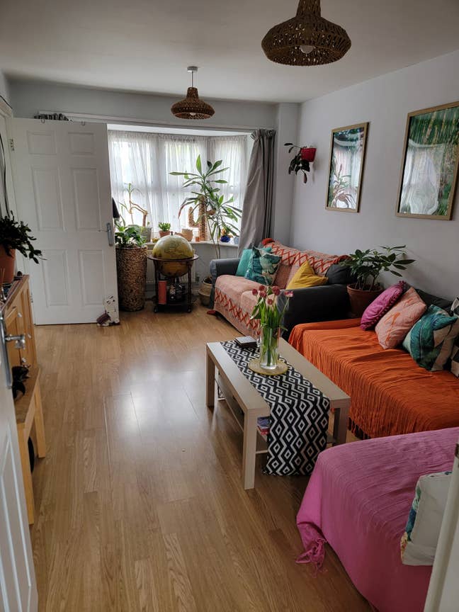 Ensuite double room on top floor in LE3 Main Photo