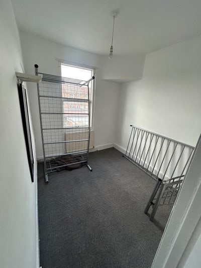 Single room / Box room Main Photo