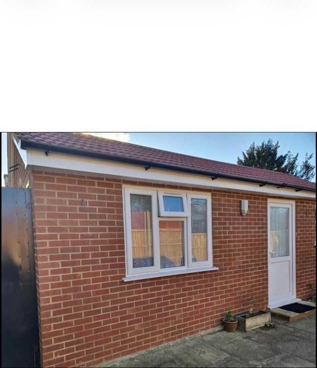 Studio flat  Main Photo