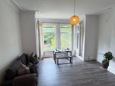 Big 2 Bed Apartment Cardigan Road  Main Photo