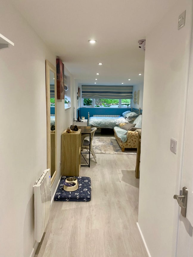 Self contained annex to let Main Photo