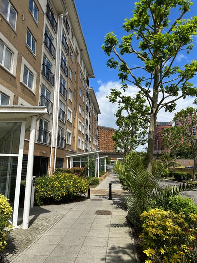 10mins  to Canary Wharf Double Room In E14 Area Main Photo
