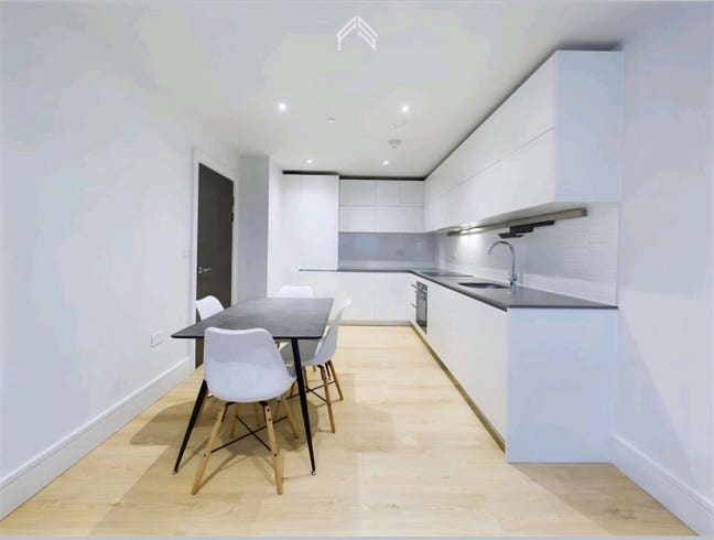 Double bed room in prime location Wembley park Main Photo