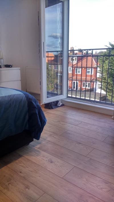 Double/modern house/jubilee line Main Photo