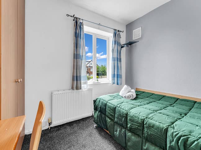  🔥 Last Room –&pound;105pw-Bills Incl-Move in Now! Main Photo