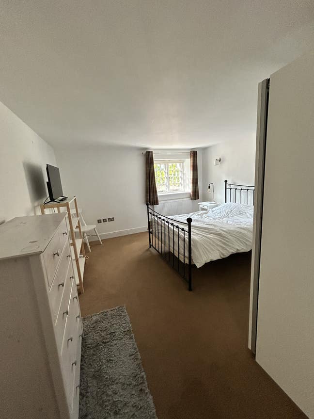 Spacious Double Room with King-Size Bed Main Photo