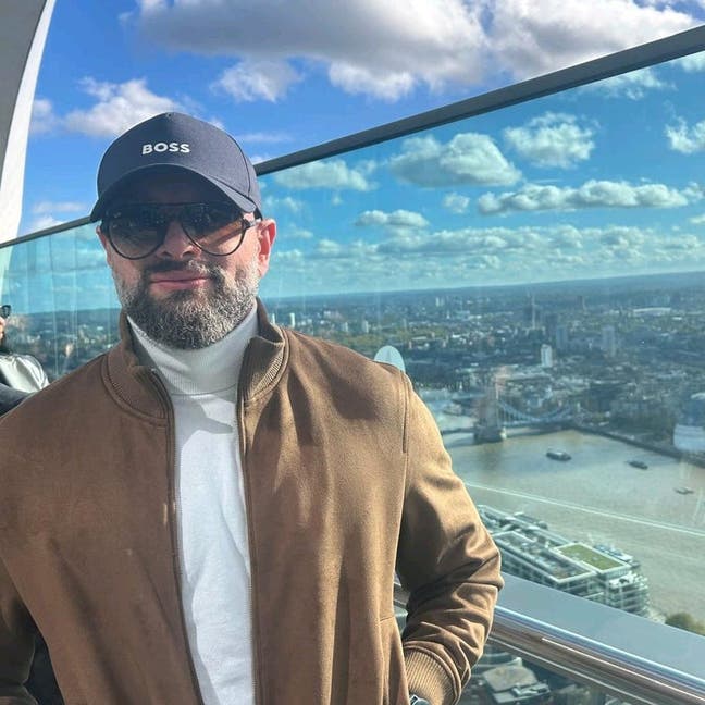 45 year old Male seeks a double room Main Photo