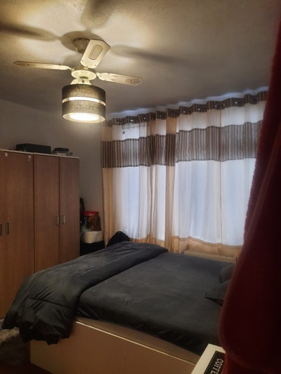 Room for rent Main Photo