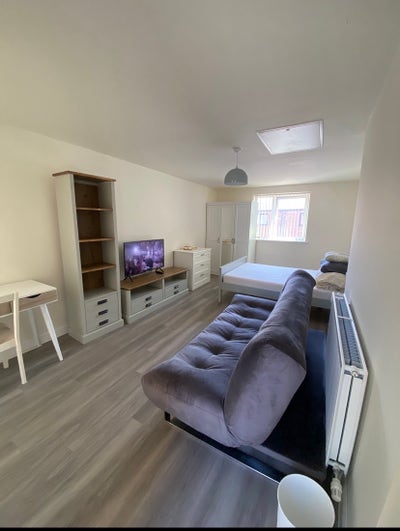House Share in Trumpington (C– 1 Double room Main Photo