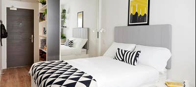 Ensuite at Student Castle Oxford, available now Main Photo